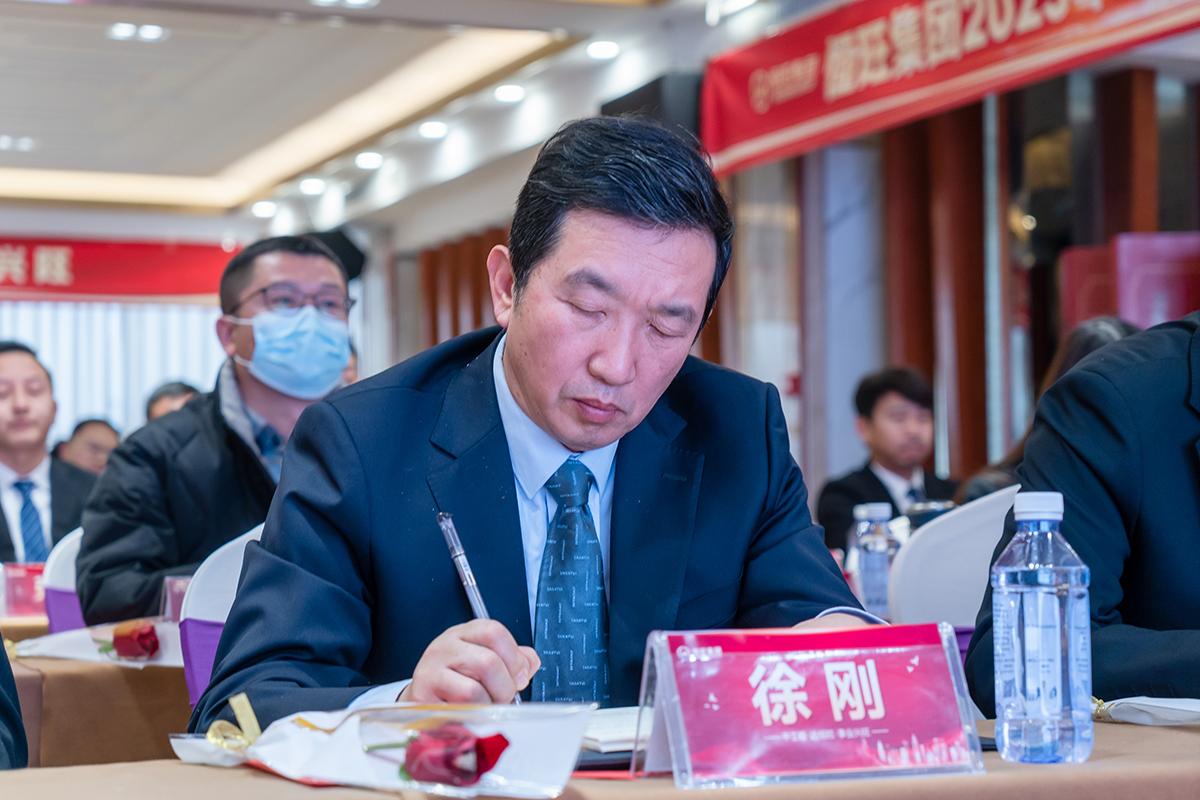 副總(zǒng)經理徐(xú)剛