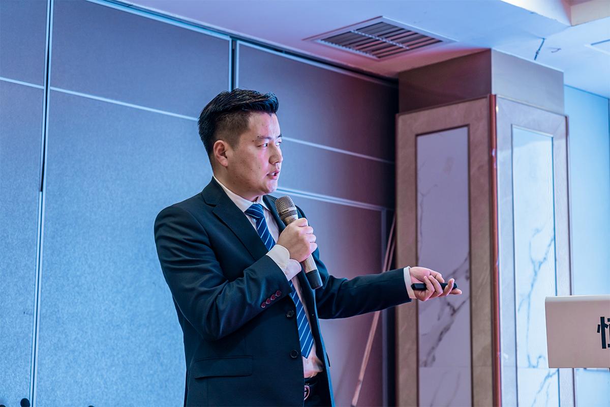 内貿部(bu)副總經(jing)理夏威(wēi)