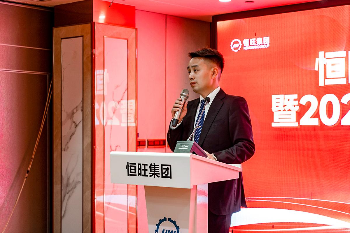 董(dong)事長、總(zǒng)經理劉(liú)明濤