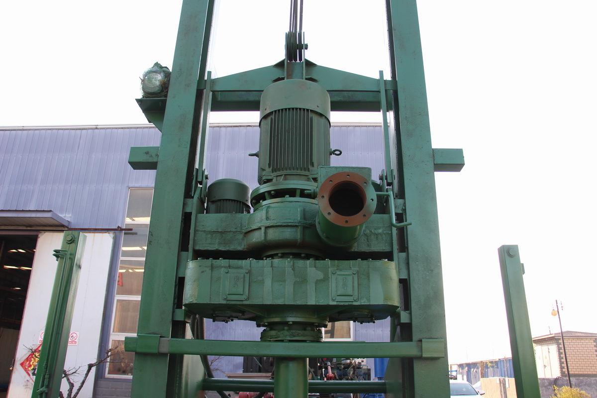 7寸(cun)鋼履帶反循(xún)環鑽機