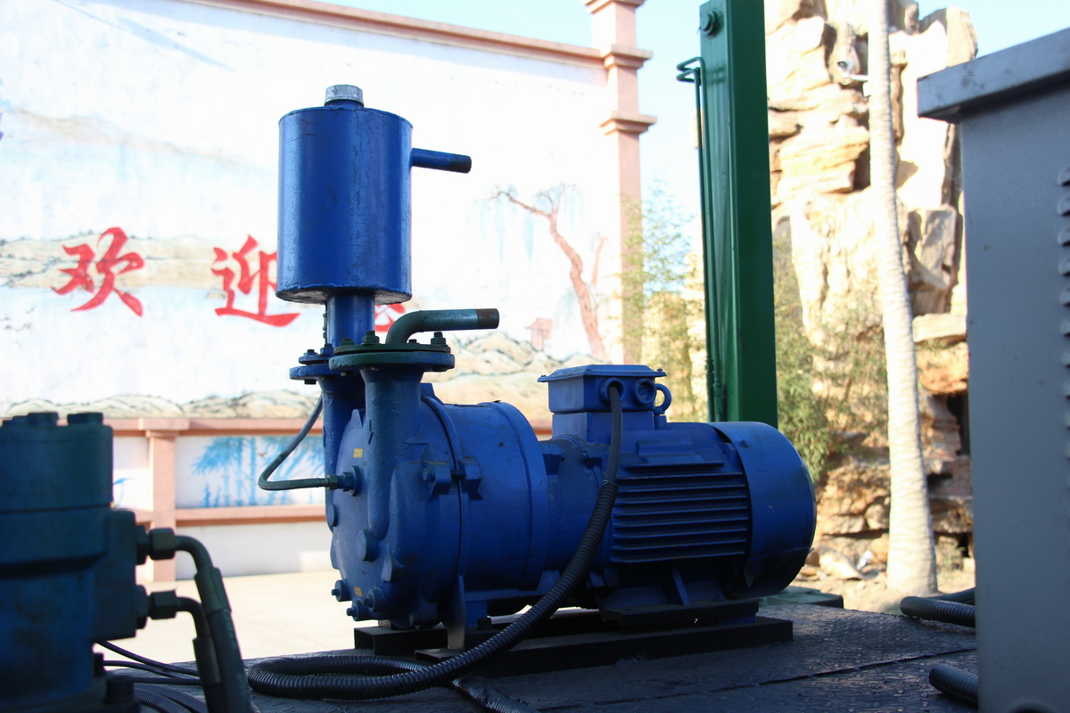 7寸鋼(gāng)履帶反循環(huan)鑽機