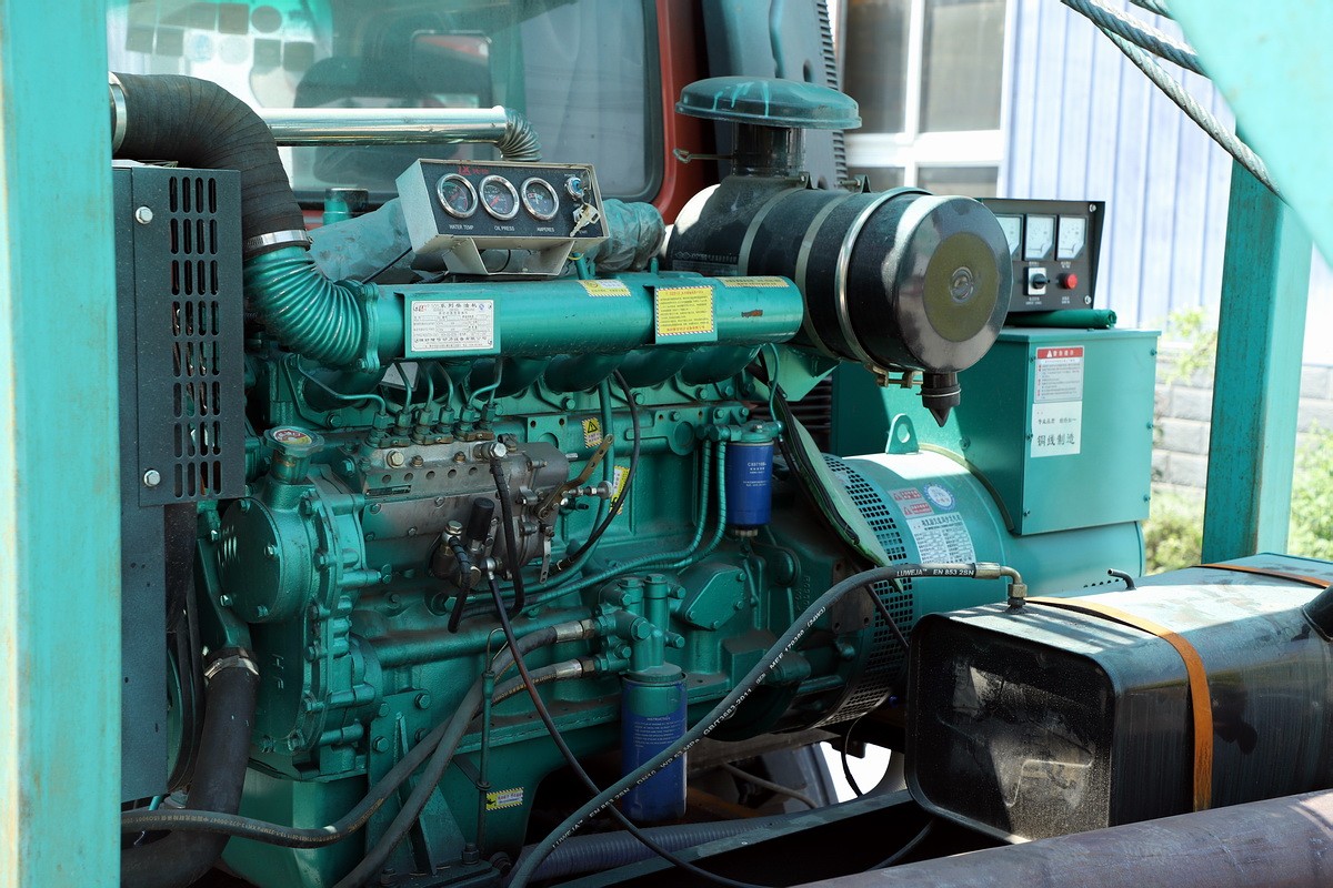 8寸後八(bā)輪汽車鑽機(jī)